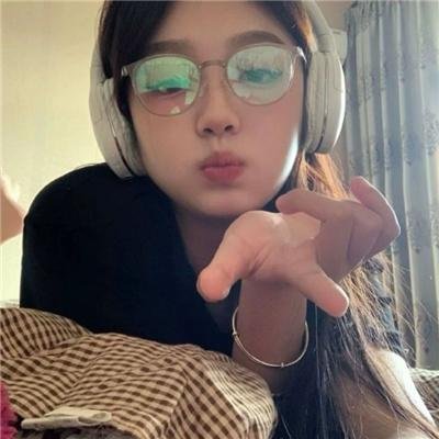黑月光只想爆红